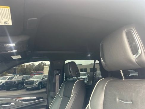 Used 2021 Cadillac Escalade Sport RWD image 9