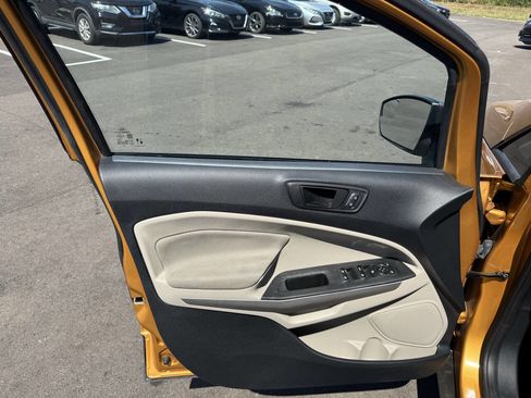 Used 2021 Ford EcoSport S image 12