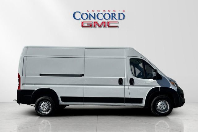 Used 2025 RAM ProMaster 2500 w/ Convenience Group FWD image 3
