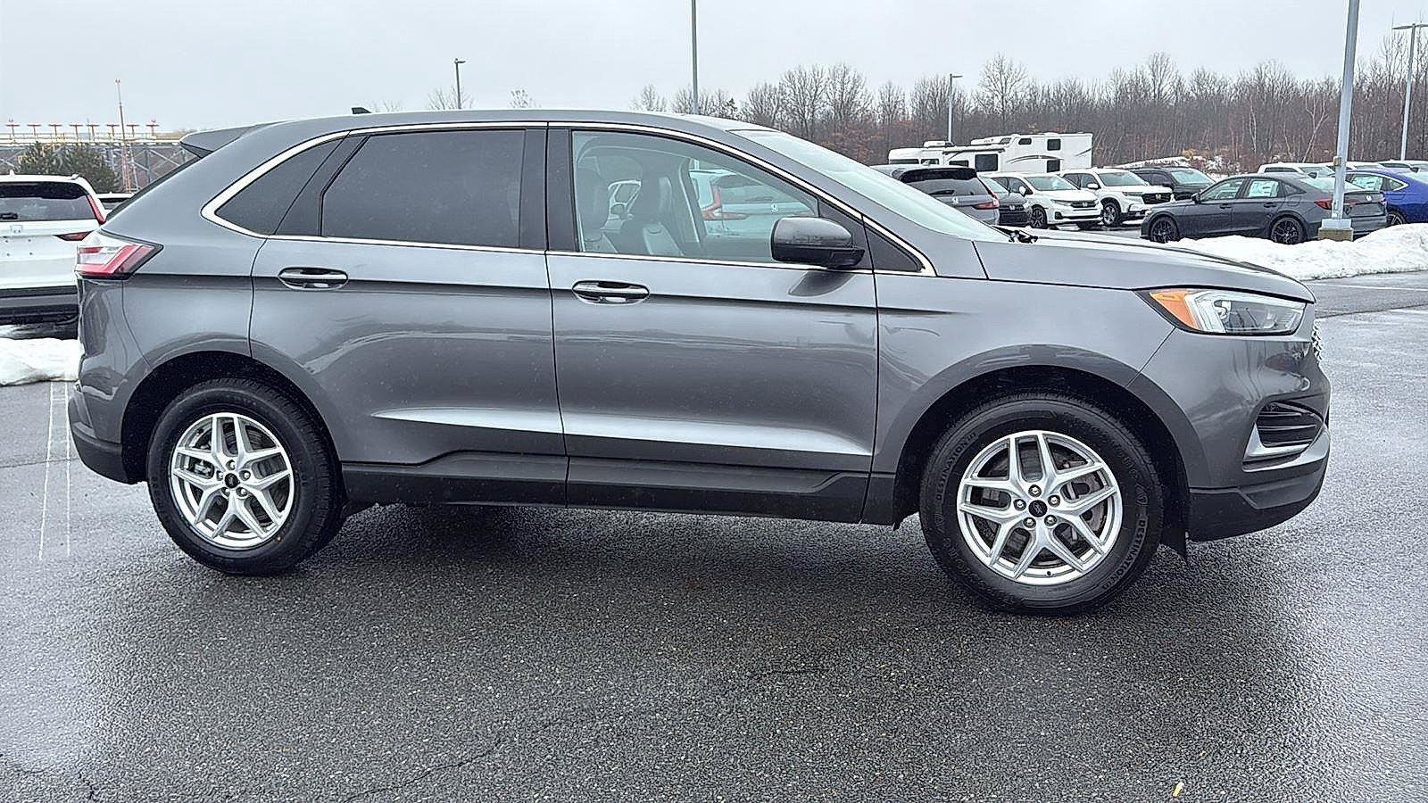 Used 2024 Ford Edge SEL AWD/4WD image 3