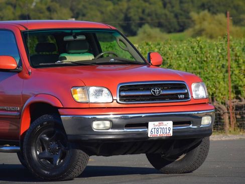 Used 2002 Toyota Tundra Limited RWD image 3