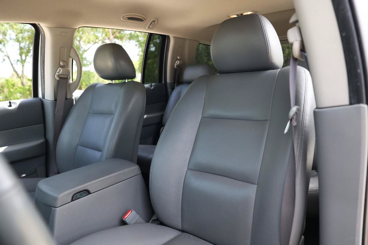 Used 2005 Dodge Durango SLT RWD image 6