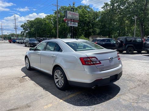 Used 2014 Ford Taurus Limited FWD image 7