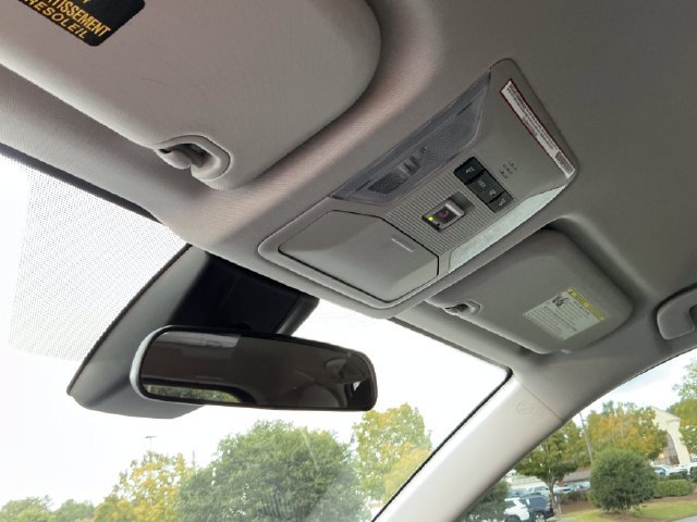 Used 2021 Toyota RAV4 LE FWD image 21