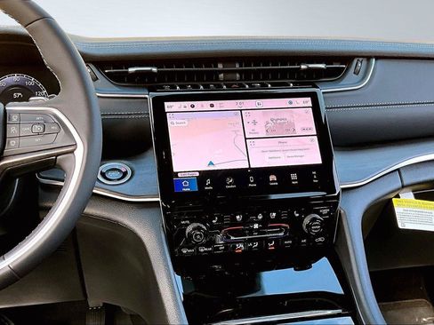 New 2025 Jeep Grand Cherokee L Limited w/ Luxury Tech Group II AWD/4WD image 7