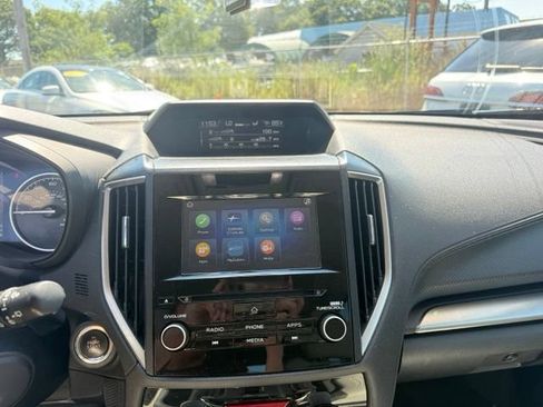Used 2022 Subaru Forester Premium AWD/4WD image 18