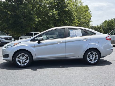Certified 2018 Ford Fiesta SE FWD image 20