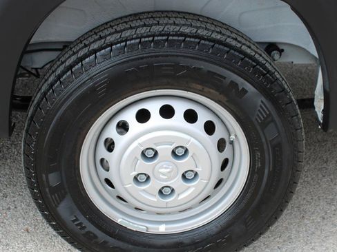 Used 2024 RAM ProMaster 3500 w/ Delivery Van Package FWD image 8