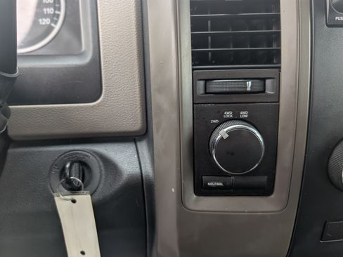 Used 2012 RAM 1500 Express AWD/4WD image 19