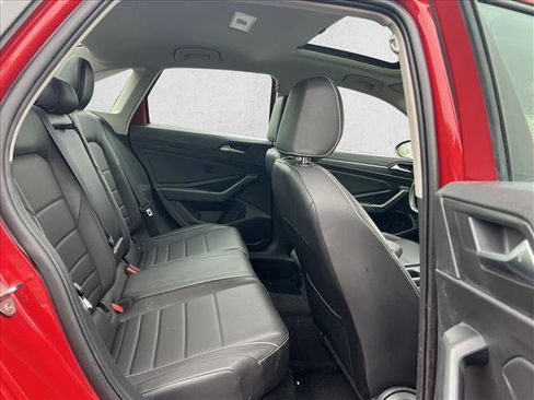 Used 2023 Volkswagen Jetta SE w/ Panoramic Sunroof Package FWD image 19