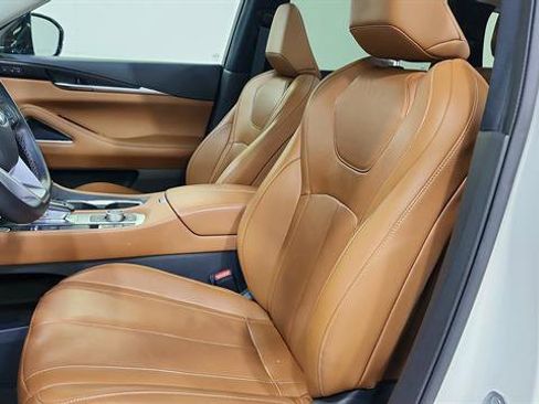 Used 2023 INFINITI QX60 Sensory w/ Vision Package AWD/4WD image 11