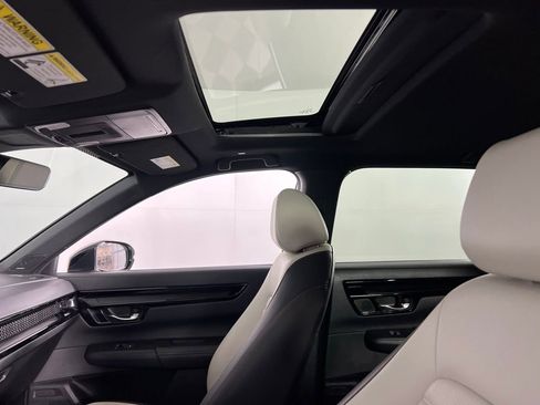 Used 2025 Honda CR-V Sport Touring image 24