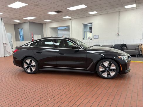 Used 2026 BMW i4 xDrive40i w/ Premium Package AWD/4WD image 8