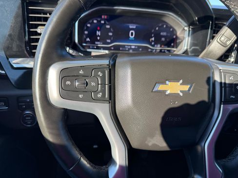 Used 2025 Chevrolet Silverado 2500 LT w/ Convenience Package image 20
