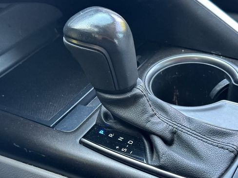 Used 2023 Toyota Camry SE FWD image 22