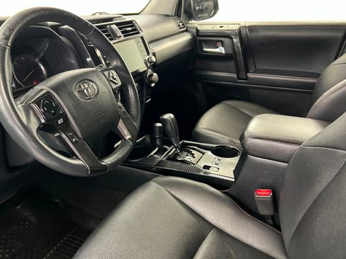 Used 2021 Toyota 4Runner Venture image 16