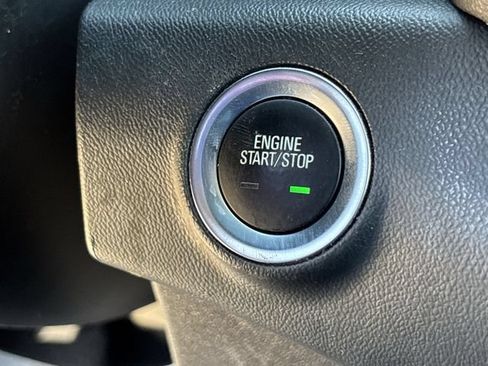Used 2023 GMC Terrain SLE w/ Driver Convenience Package AWD/4WD image 19