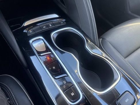 Used 2023 Buick Envision Essence image 24