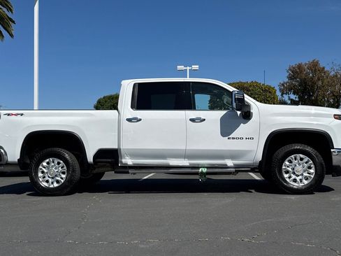 Used 2024 Chevrolet Silverado 2500 LTZ image 4