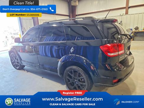 Used 2018 Dodge Journey SXT w/ Blacktop Package FWD image 3