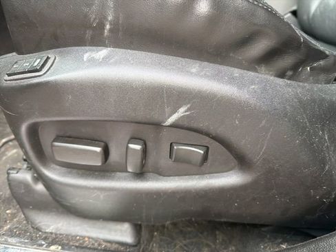 Used 2010 Cadillac SRX Luxury image 23