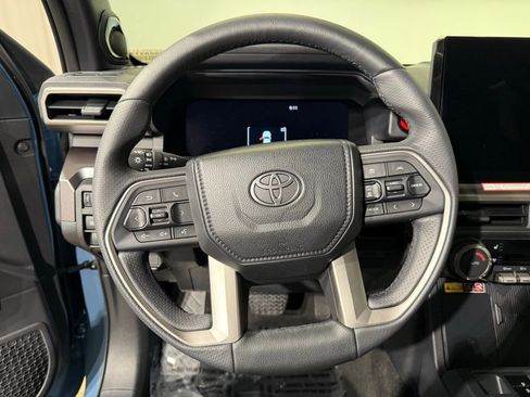 Certified 2025 Toyota 4Runner TRD Off-Road Premium image 23