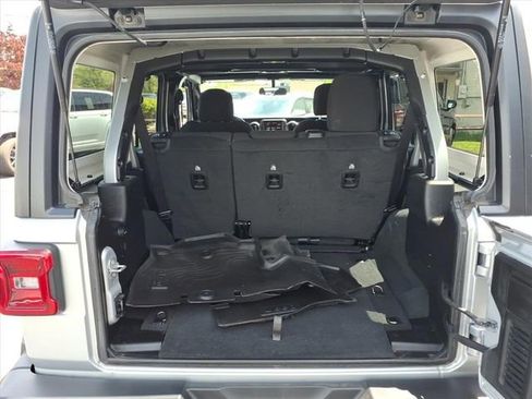 Used 2022 Jeep Wrangler Unlimited Sport AWD/4WD image 17