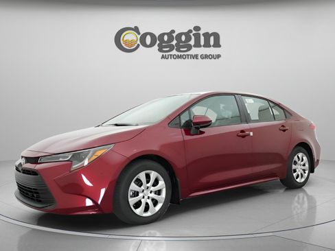 Certified 2026 Toyota Corolla LE FWD image 17