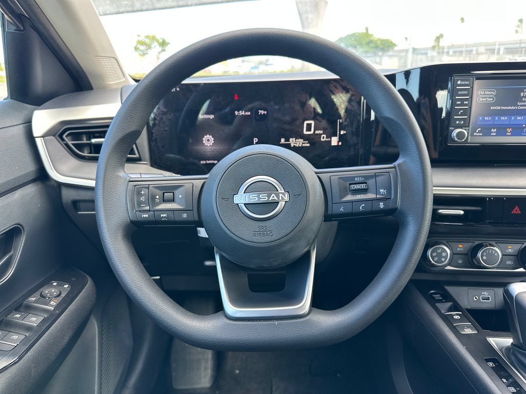 Used 2025 Nissan Kicks S AWD/4WD image 15