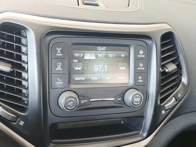Used 2017 Jeep Cherokee Sport AWD/4WD image 22