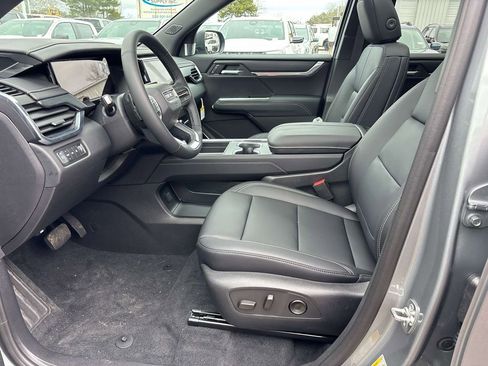 New 2026 GMC Acadia Elevation w/ Elevation Premium Package AWD/4WD image 12