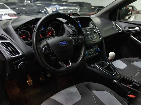 Used 2018 Ford Focus ST image 21