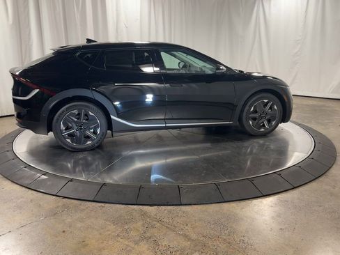 New 2025 Kia EV6 Light image 9