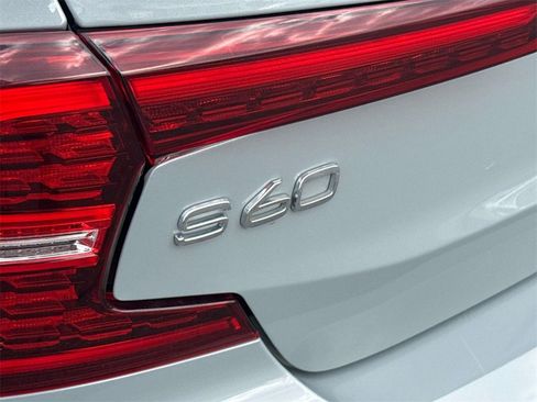 Used 2024 Volvo S60 B5 Plus image 6