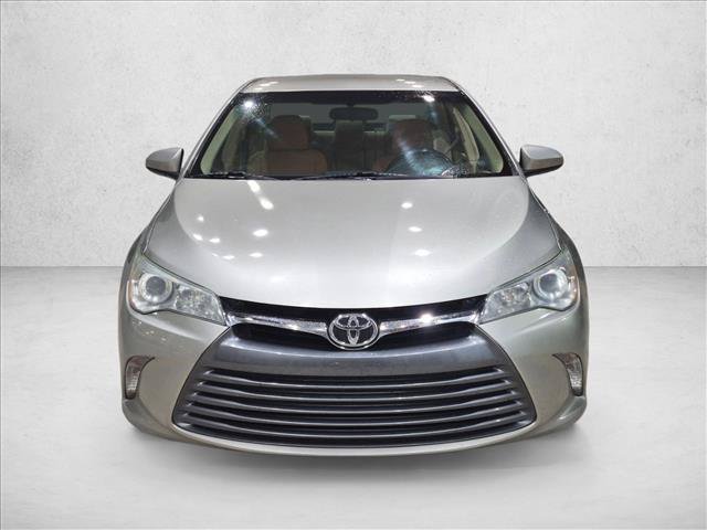 Used 2015 Toyota Camry LE FWD image 2
