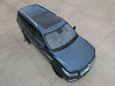 Used 2019 Lincoln Navigator Reserve AWD/4WD image 53