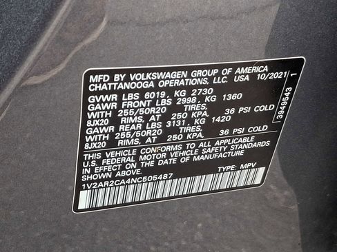 Used 2022 Volkswagen Atlas SEL R-Line AWD/4WD image 28