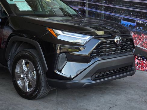 Certified 2025 Toyota RAV4 XLE FWD image 2