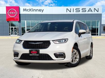 Used 2023 Chrysler Pacifica Touring-L