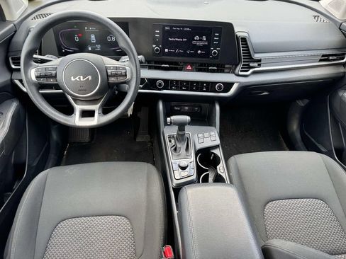 Used 2023 Kia Sportage LX AWD/4WD image 10