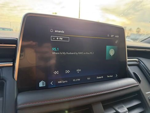 Used 2022 Chevrolet Suburban RST w/ Luxury Package image 26