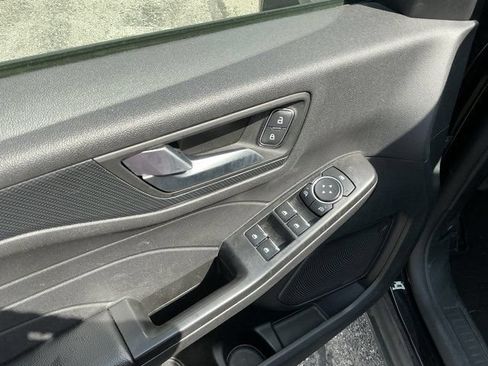 Used 2025 Ford Escape ST-Line AWD/4WD image 17