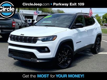 Used 2024 Jeep Compass Latitude w/ Convenience Group