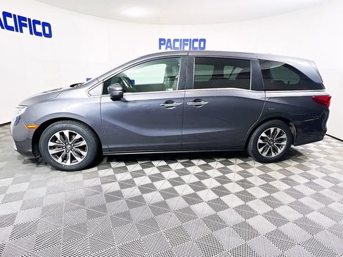Used 2023 Honda Odyssey EX-L image 5