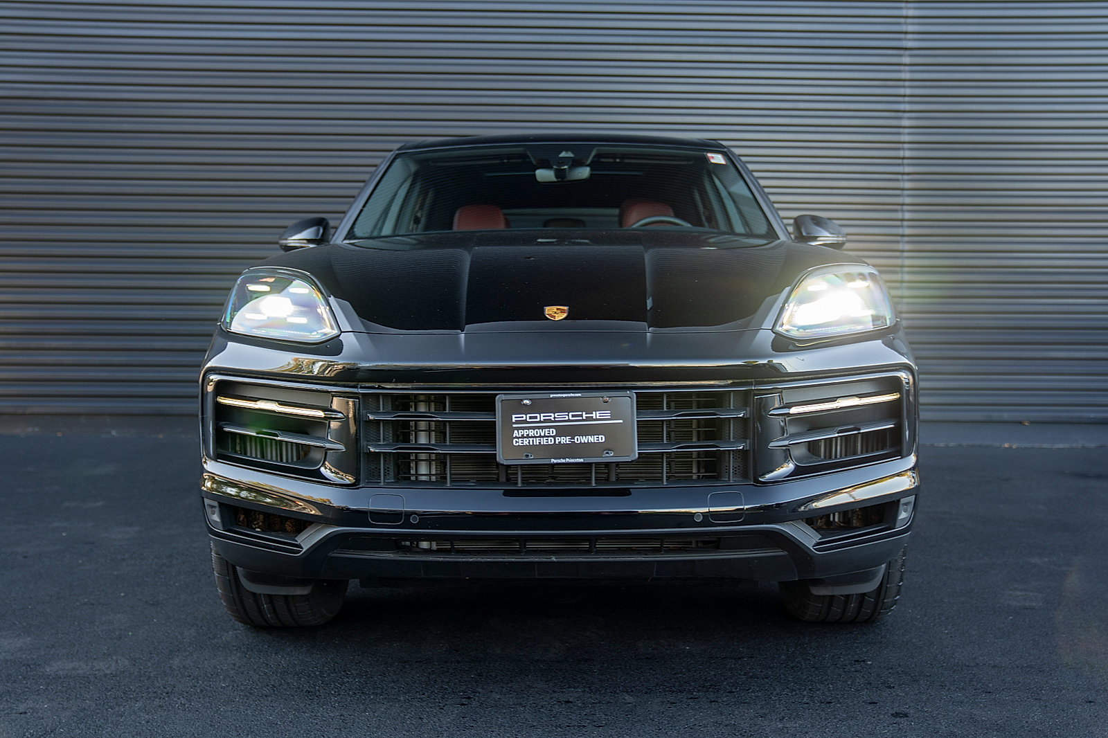 Used 2024 Porsche Cayenne AWD/4WD image 25