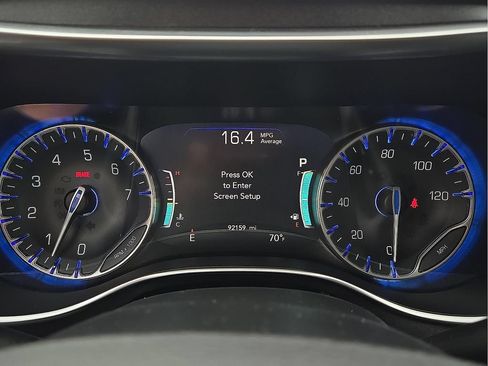 Used 2020 Chrysler Pacifica Limited FWD image 19