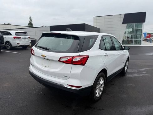 Used 2018 Chevrolet Equinox LS AWD/4WD image 8