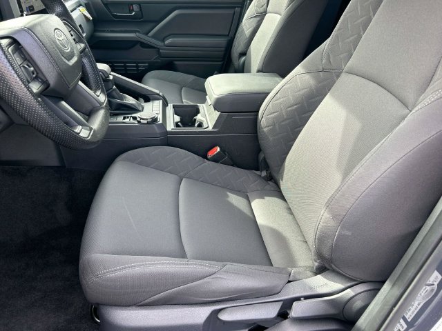 Used 2025 Toyota Tacoma SR AWD/4WD image 22