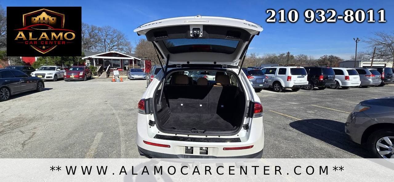 Used 2012 Lincoln MKX AWD image 24