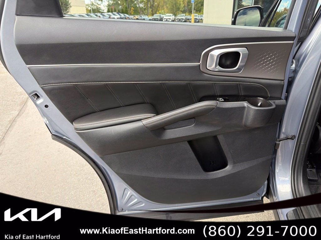 Used 2023 Kia Sorento SX AWD/4WD image 18